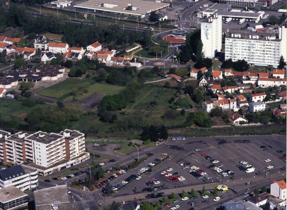 AMRezé_550W_341_04_12-place-8-mai-future-liaison-Port-au-Ble