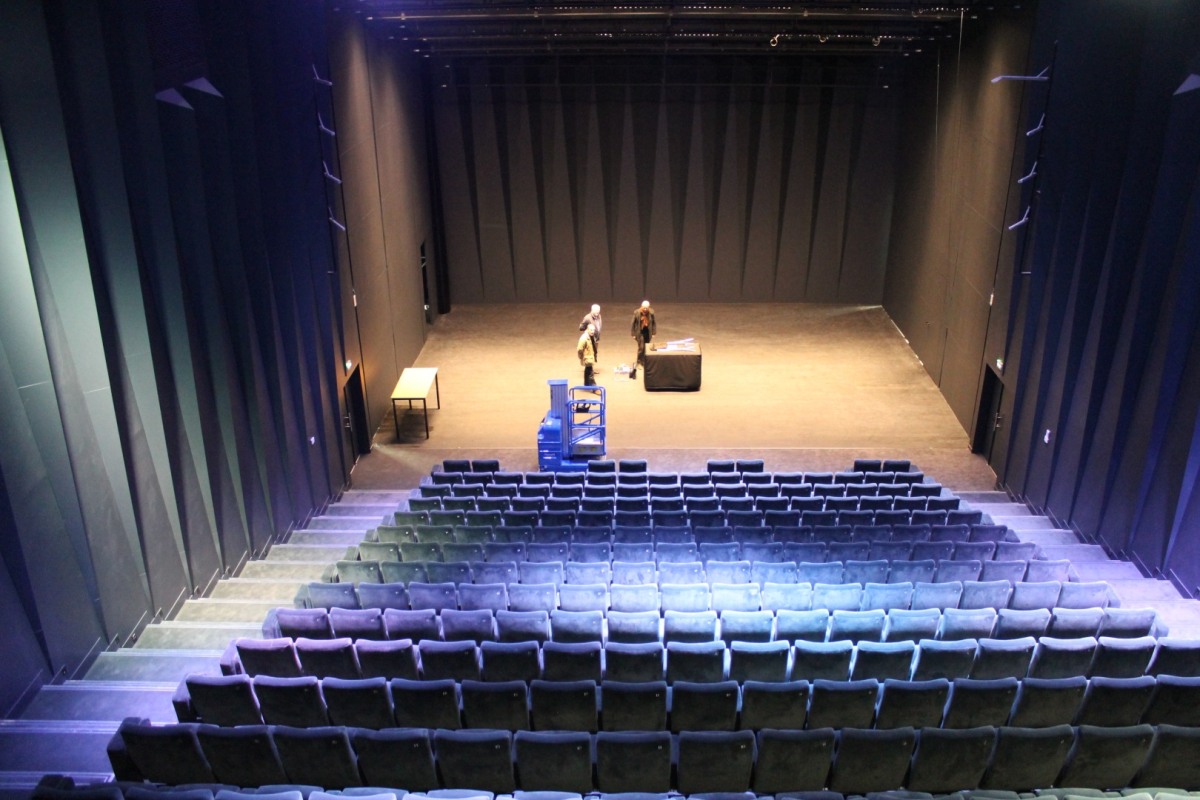 aUDITORIUM-038