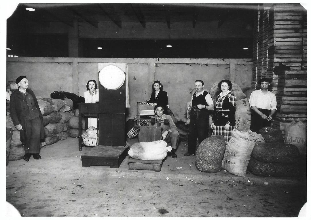 Desmas-Gaston-mandataire-Champ-de-Mars-1950