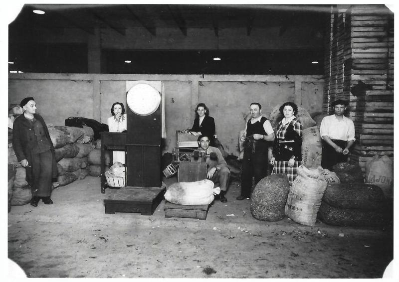 Desmas-Gaston-mandataire-Champ-de-Mars-1950