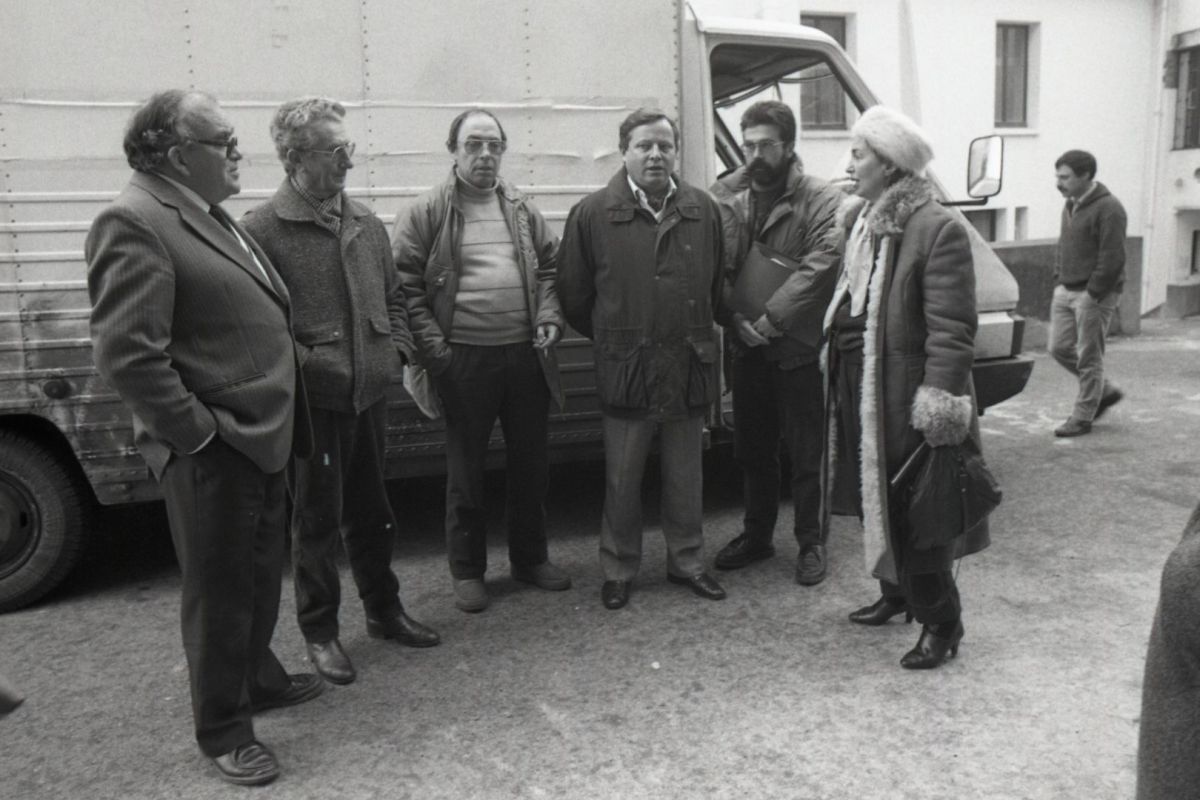 AMRezé_1990-01-envoi-humanitaire-Roumanie-FRAC044143_5505W1122_1