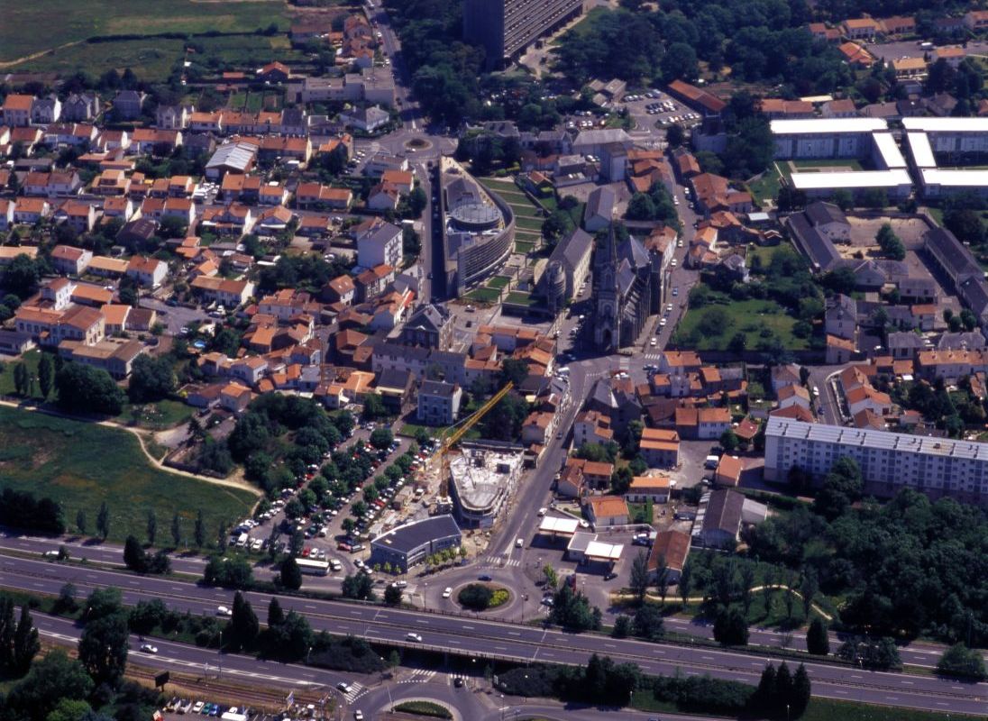 550W_341_13_45-mai_2001-nord