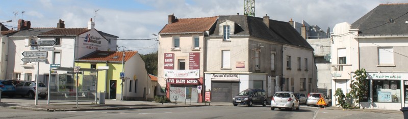 place-pharmacie-boulangerie-cave-rectifiee