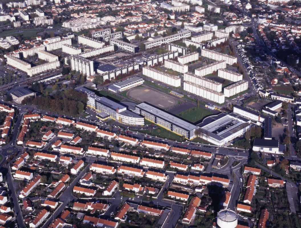 AMRezé_550W_341_13_37_novembre_1998-Haut-Landreau-Chateau-Copie