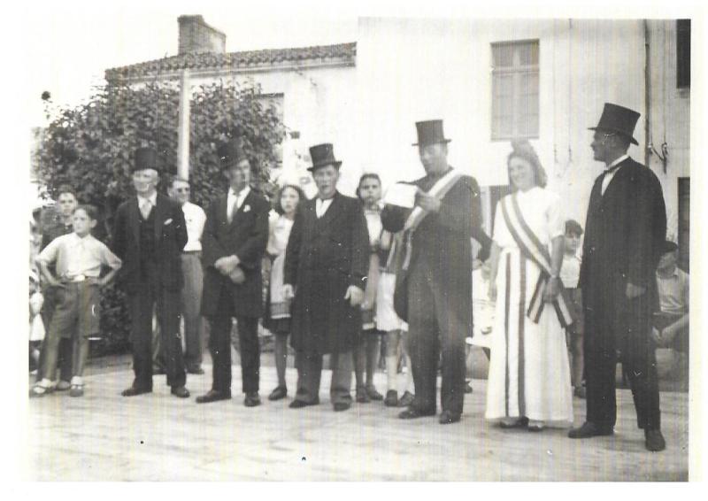 Chaussee-14-juillet-1945-Joseph-Cassard-Renee-Artaud