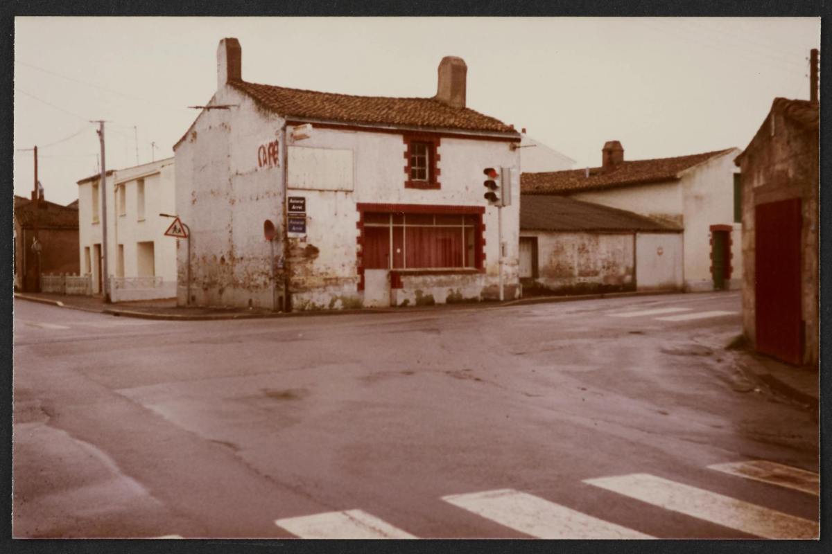 AMRezé_chene-creux-FRAC044143_505W607_03