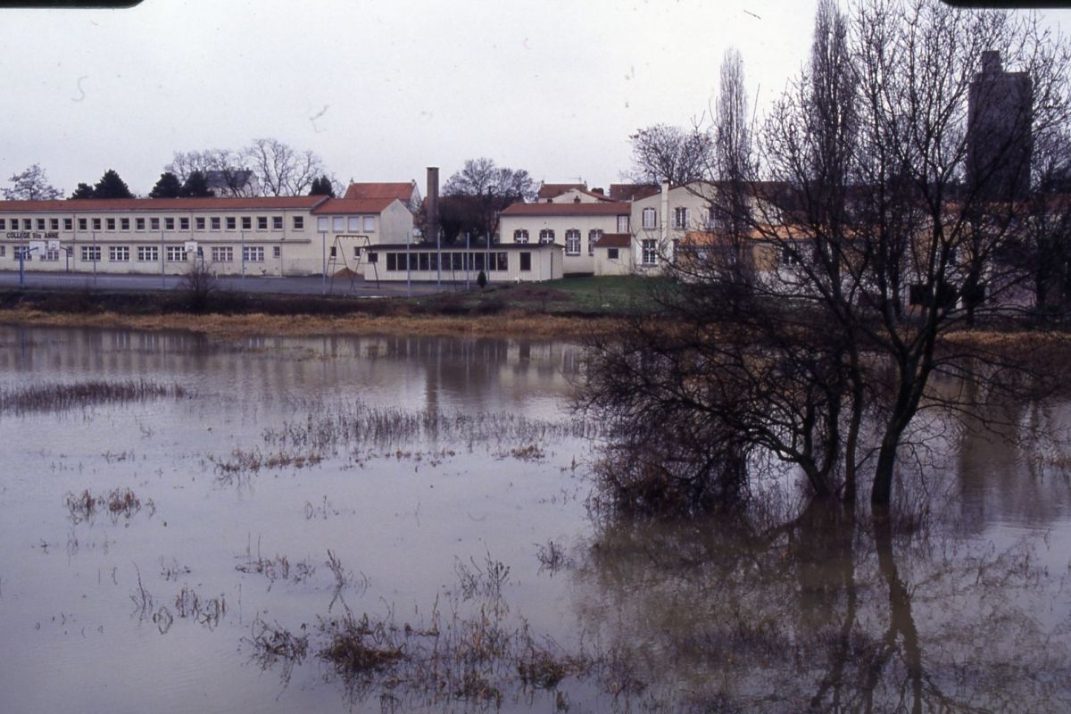 AMRezé_1985-St-Lupien-550W_351_4_1