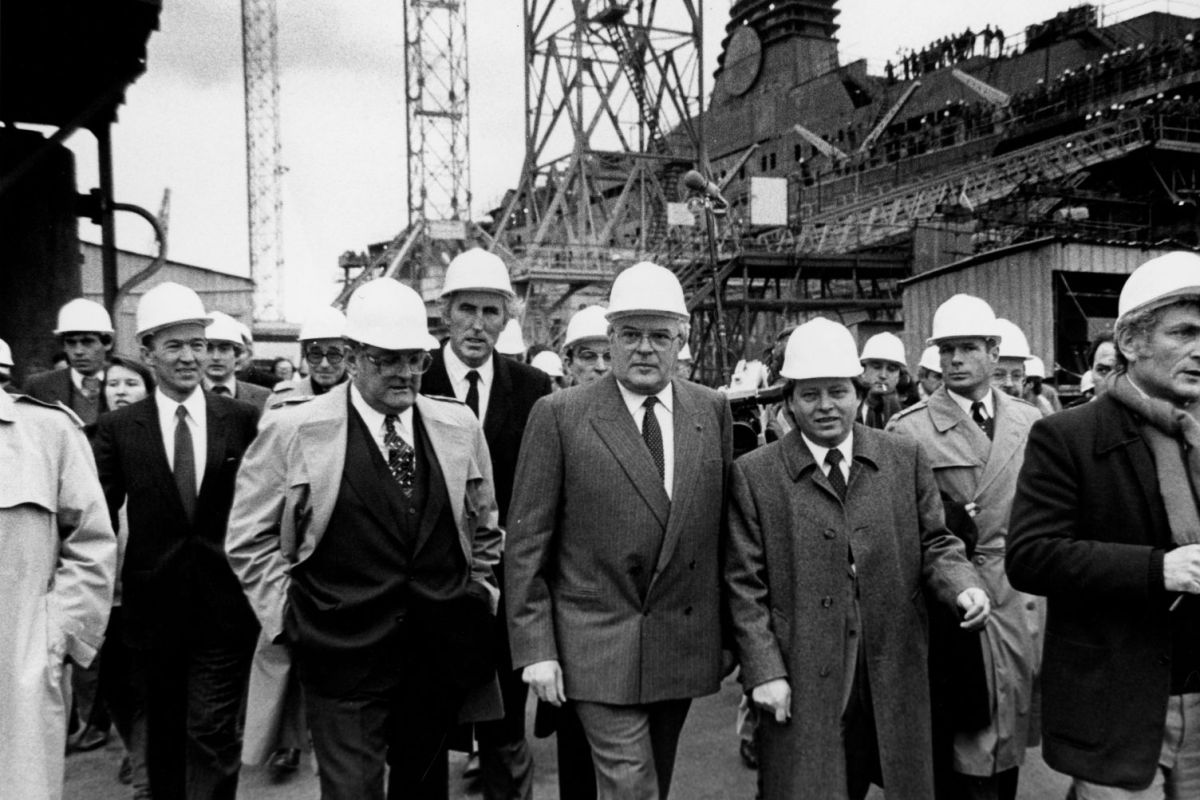 AMRezé_1983-1-17-Mauroy-Chenard-Floch-Le-Pensec-505w530_10