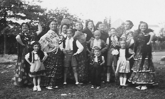 1949 05-GC-Revue-la-fete-a-Seville