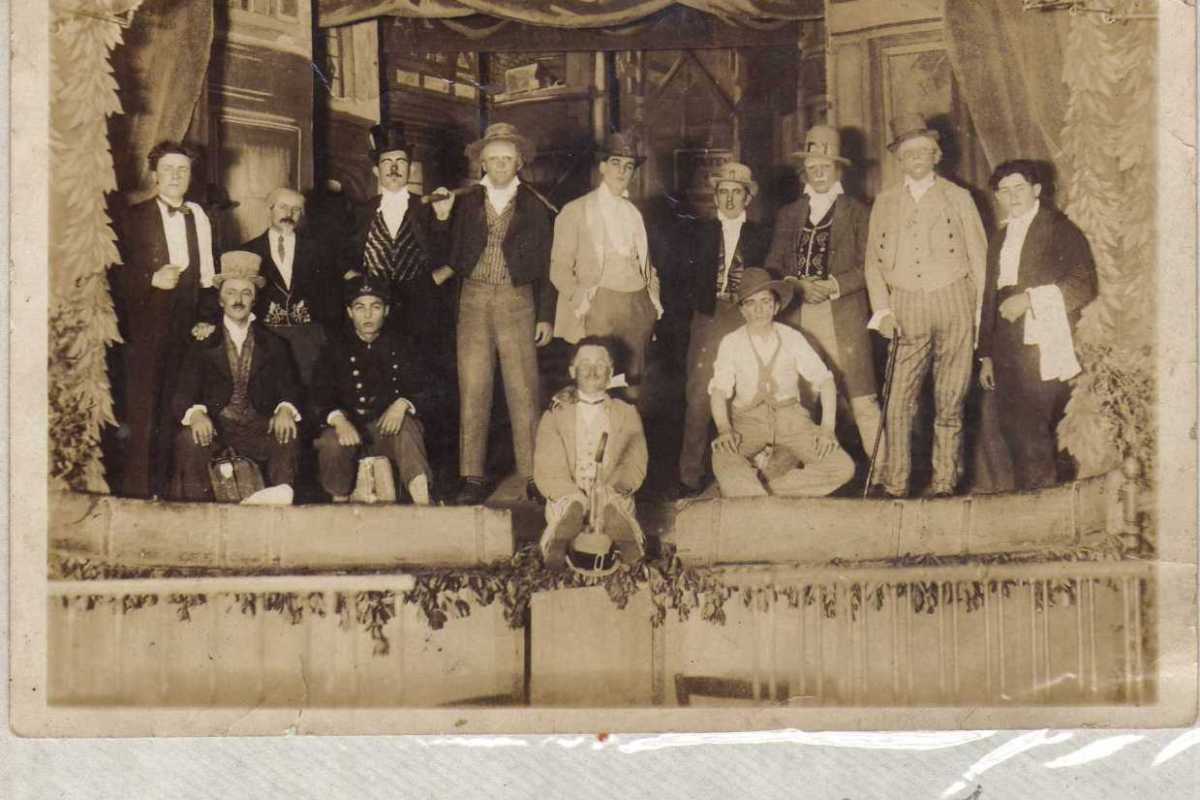 troupe-du-gai-carillon