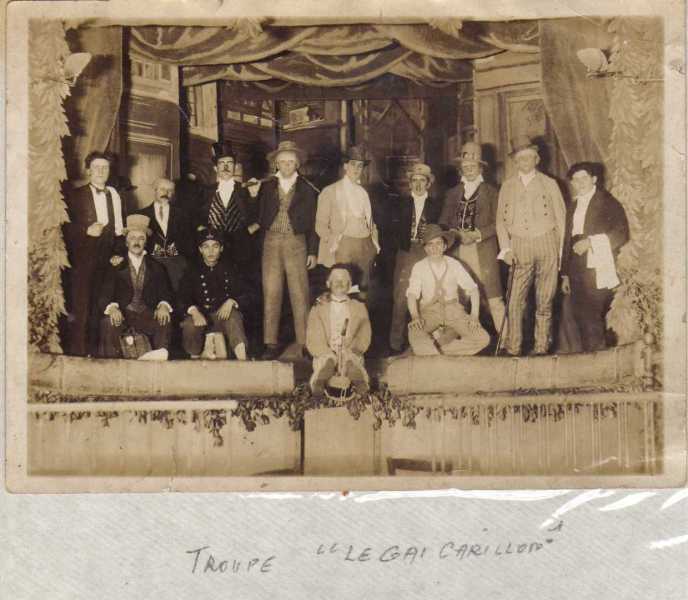 troupe-du-gai-carillon
