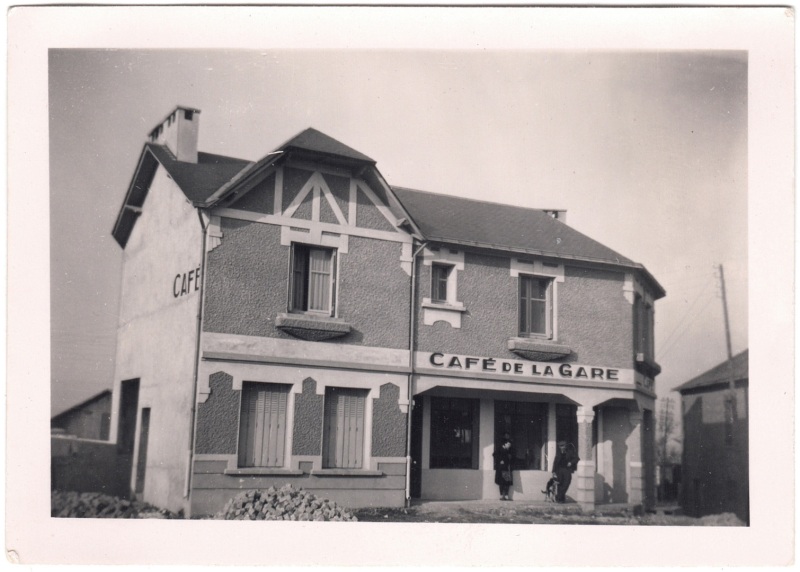36-Liberation-Cafe_de_la_Gare