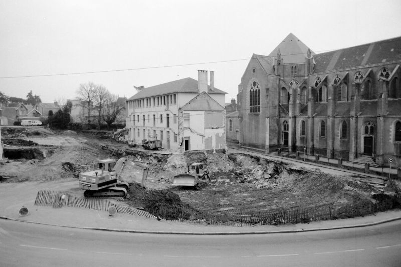 1988-01-H-d-V-505W750_22