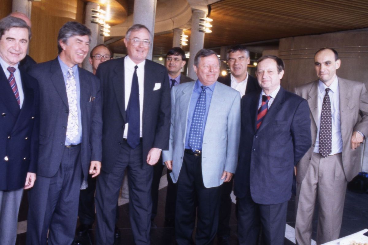 AMRezé_OSCE550W343_07_2-1999-05
