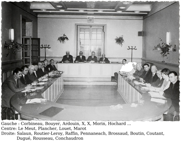 AMRezé_1_FRAC044143_8703_W19_07-conseil-municipal-1965