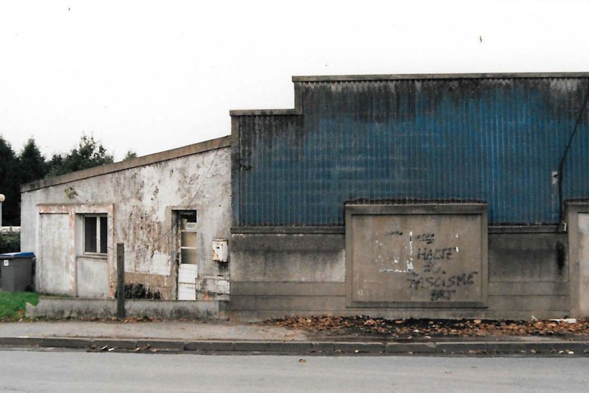 Leclerc-Cinema-facade1995