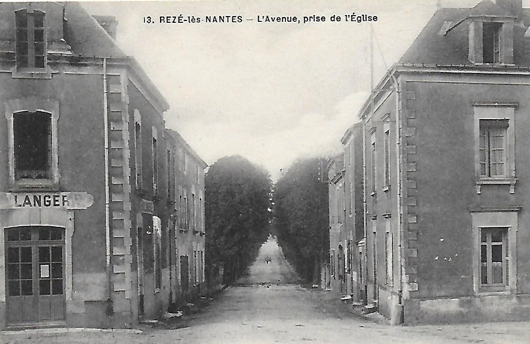 AMRezé_eglise-boulangerie
