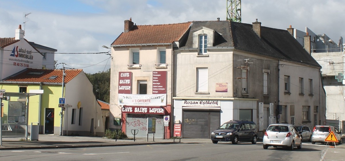 place-pharmacie-boulangerie-cave-rectifiee
