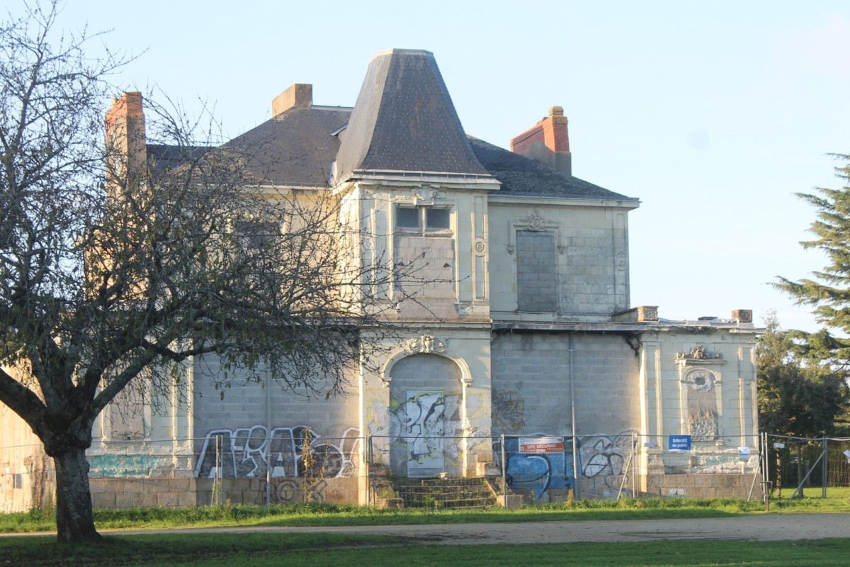 Chenantais-IMG_6217-chateau
