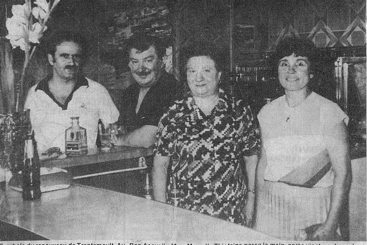 AMRezé_Boissard-20-Mamie-et-Mila-au-cafe-Bon-accueil