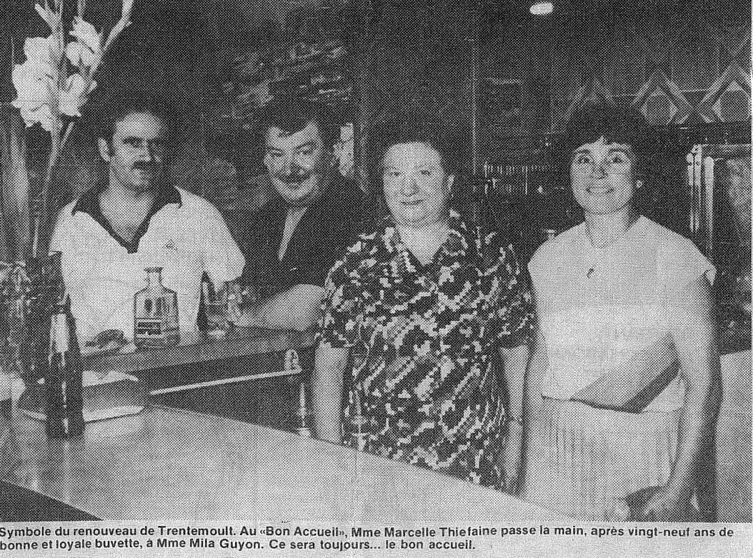Boissard-20-Mamie-et-Mila-au-cafe-Bon-accueil