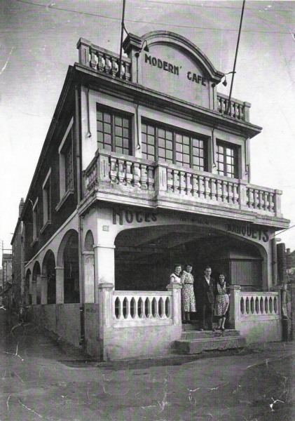 Boissard-21-Modern-Cafe