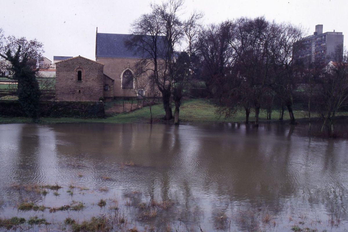 AMRezé_1985-St-Lupien-550W_351_4_4