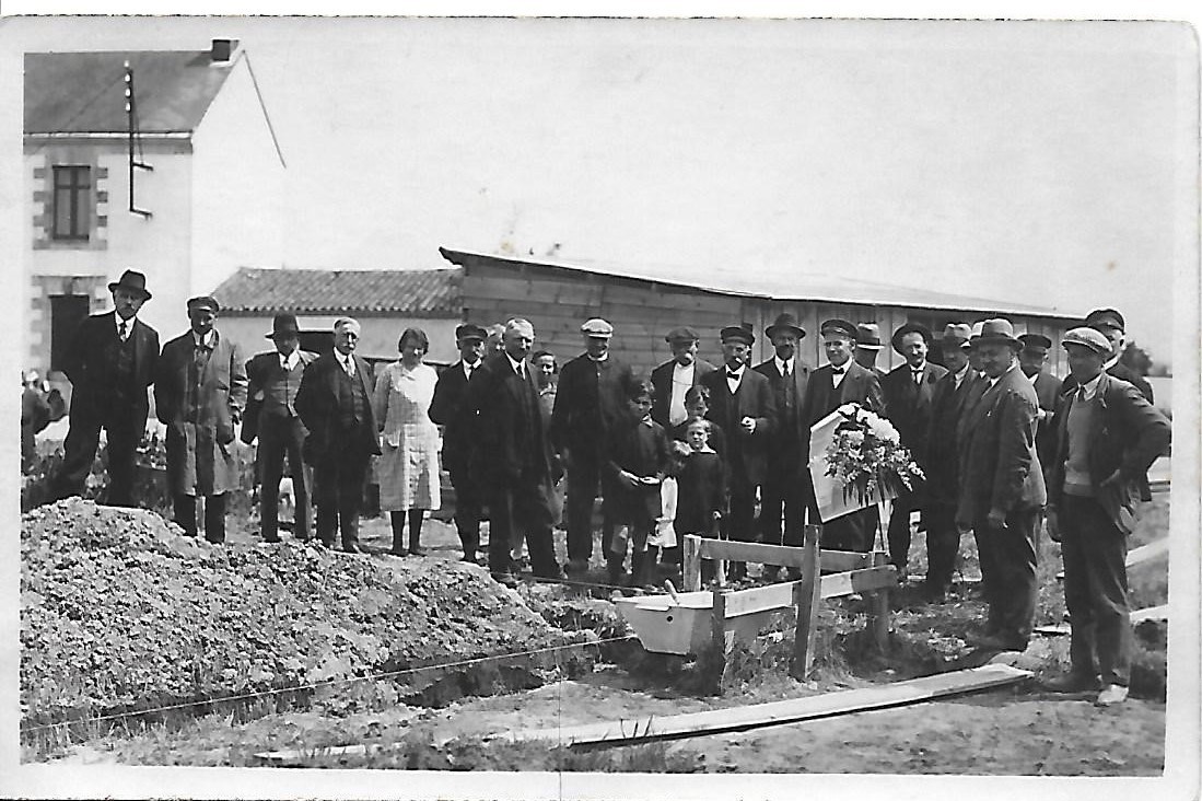 AMRezé_1931-premiere-pierre-ecole-Ragon-Dede