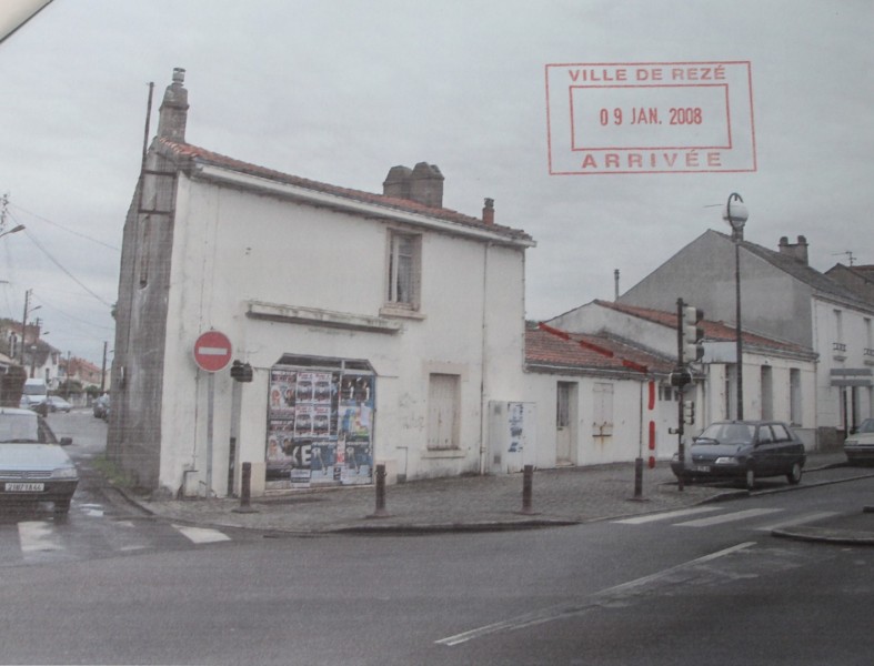 43-ABriand-demolition-cafe-photo