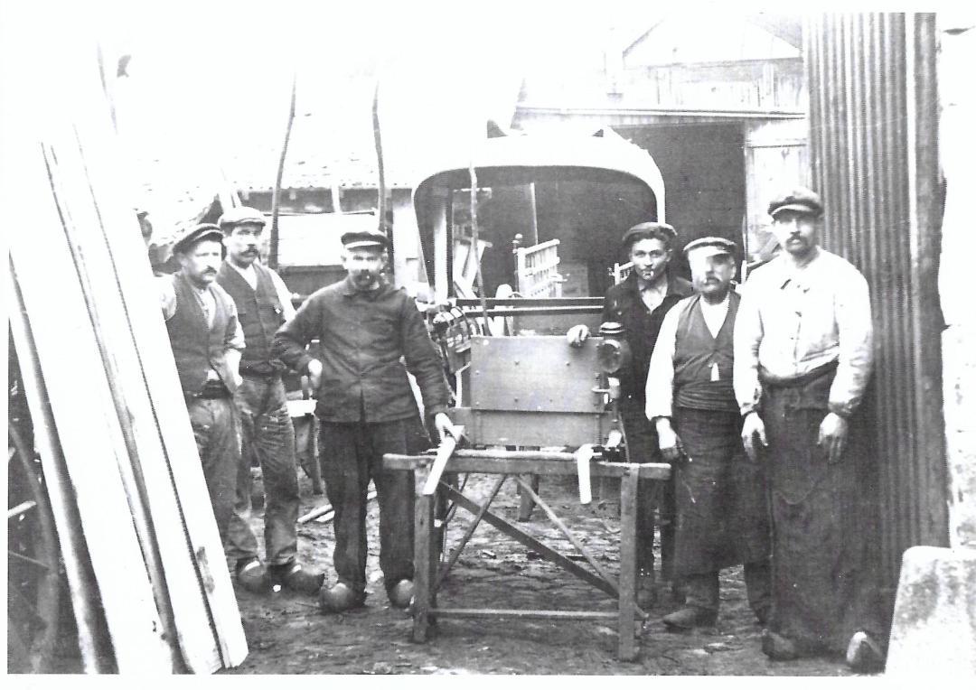 22-rue-Jean-Fraix-la-forge-Viaud-fin-19e-derriere-hotel-Chapeau-Rouge