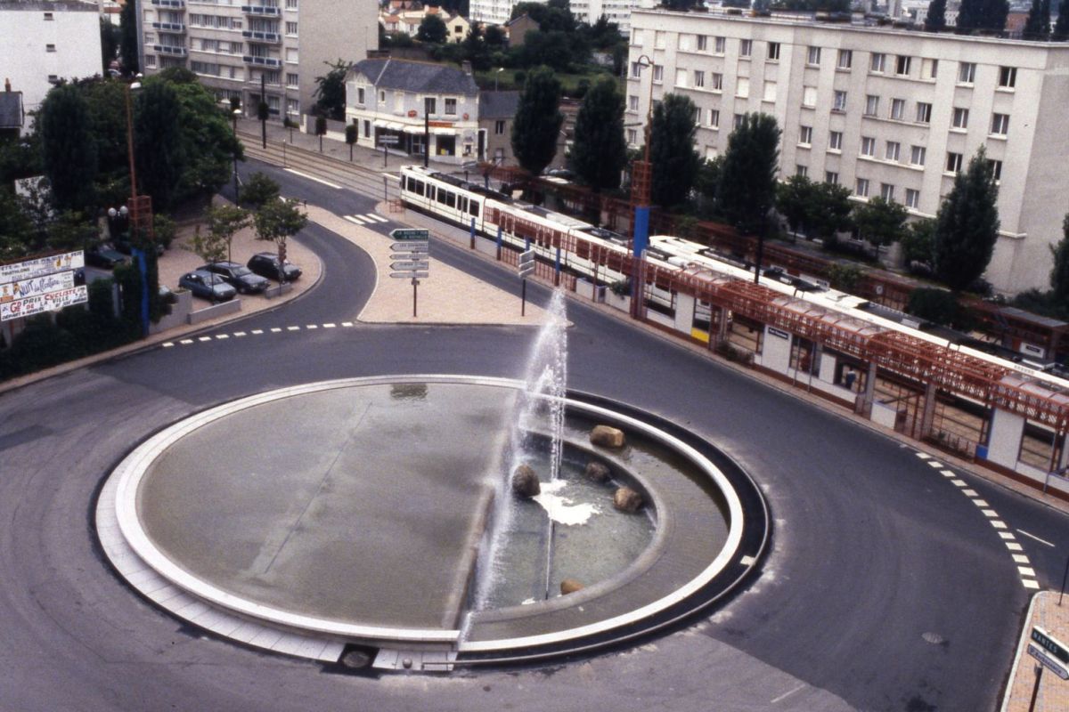 AMRezé_1993-550W_350_1_24