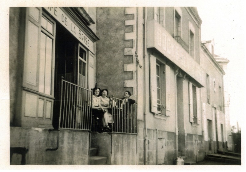 Cafe de la Brise, quai Marcel Boissard