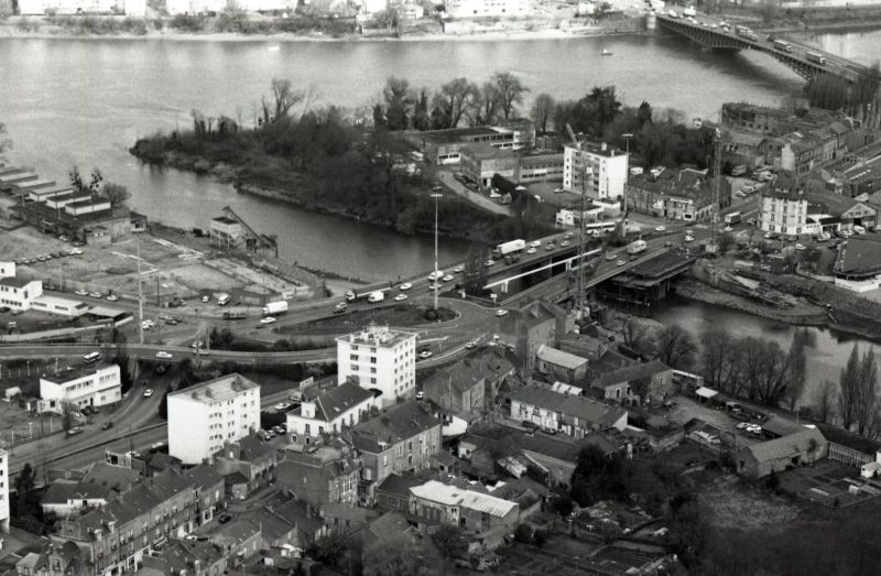 AMRezé_1983-04-Pont-Rousseau-debut-pont-Bailey-505W1207_7