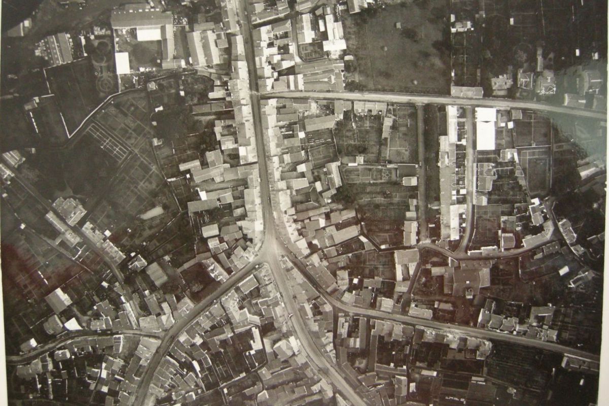 AD44_274w281VueAerienne1