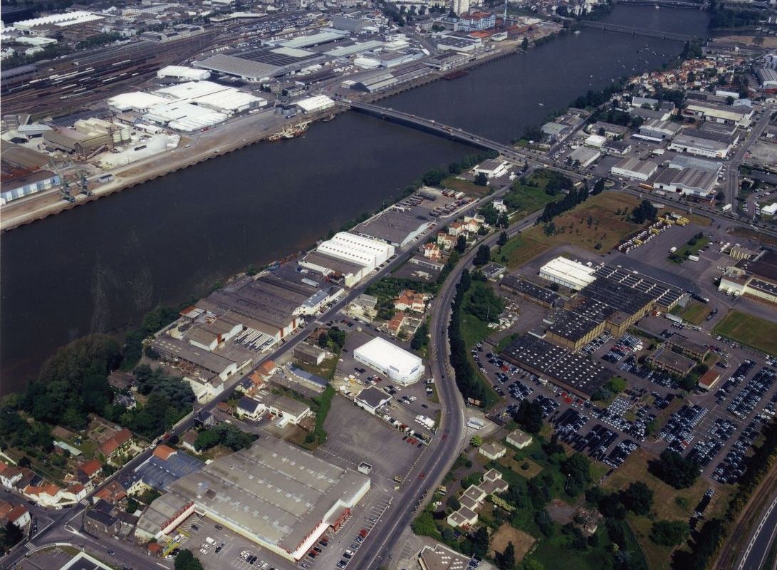 AMRezé_550W_341_05_2-abattoirs-Conforama